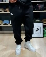 Nike sweatpants - Image 3