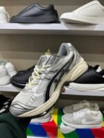 Asics shoes - Image 3