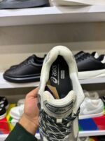 Asics shoes - Image 2